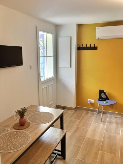 Bleu Lavande - Coquet Appartement Ambiance Village Istres Extérieur photo